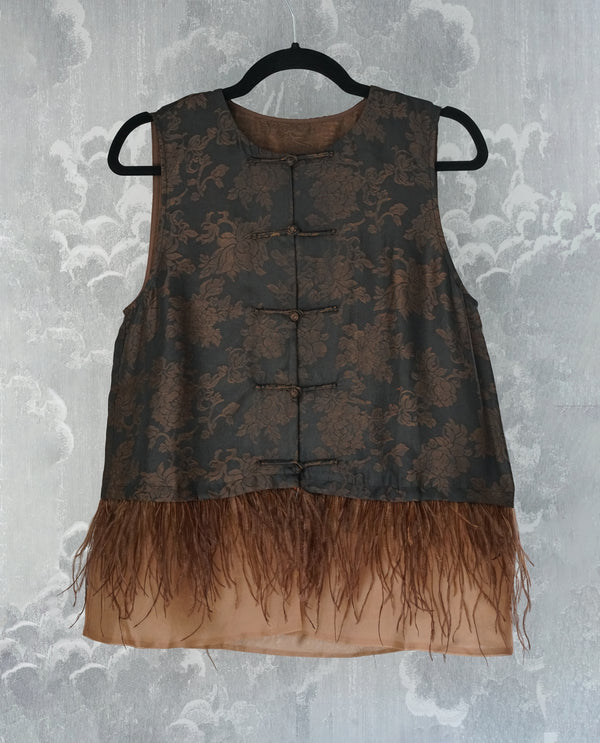 MU DAN WEN FEATHER VEST