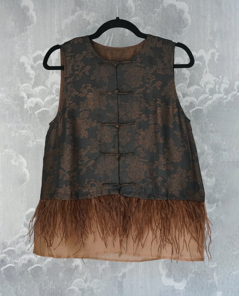 MU DAN WEN FEATHER VEST