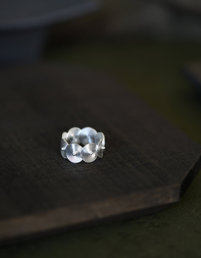 MIAO SCALES RING