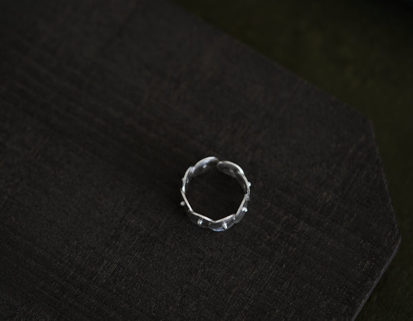 MIAO SCALES RING