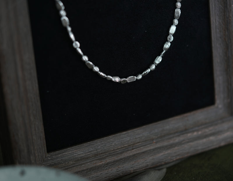 TOWARDS NECKLACE